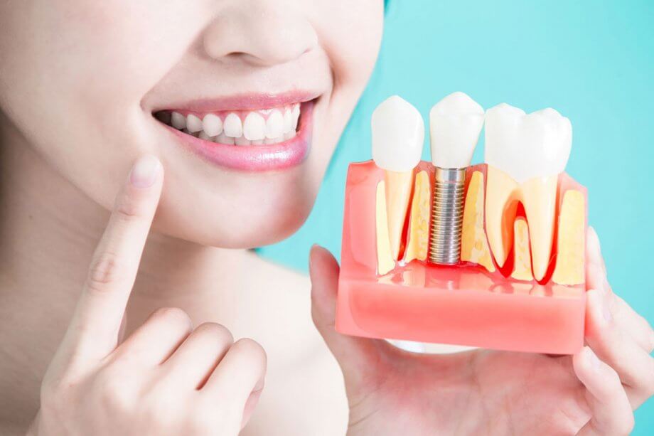 experienced cosmetic dentist in Vancouver